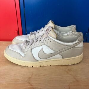 NIKE SB DUBK LOW DECON SIZE 10.5 BONE